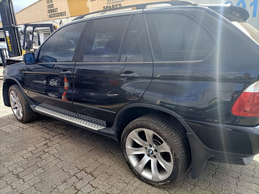 2005 BMW X5 LEFT REAR DOOR LOCK, POWER, E53, 11/00-08/06 51228402601 DOOR BOOT GATE LOCK