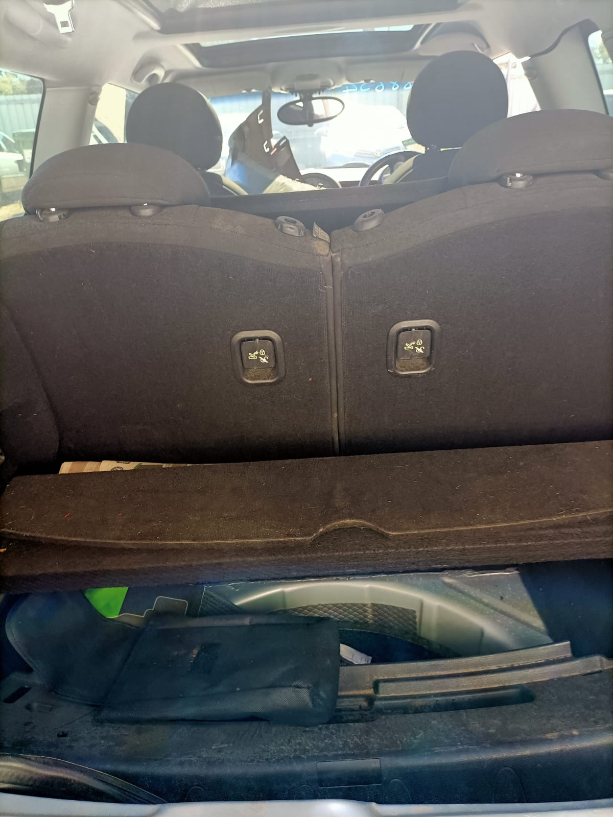 2009 MINI COOPER R55/R56/R57, 03/07-05/15 41352754726 RIGHT GUARD