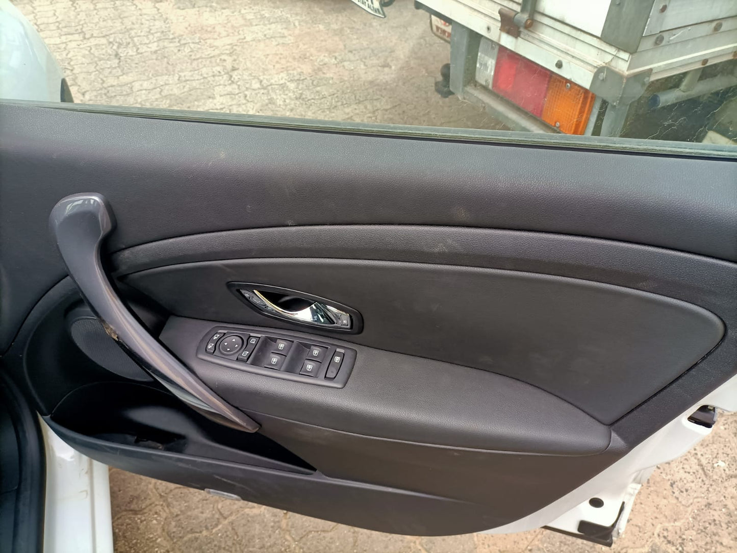 2016 RENAULT MEGANE DISPLAY UNIT, SAT NAV TYPE, X32/X95, 07/14-05/16 259156761R RADIO CD DVD SAT TV