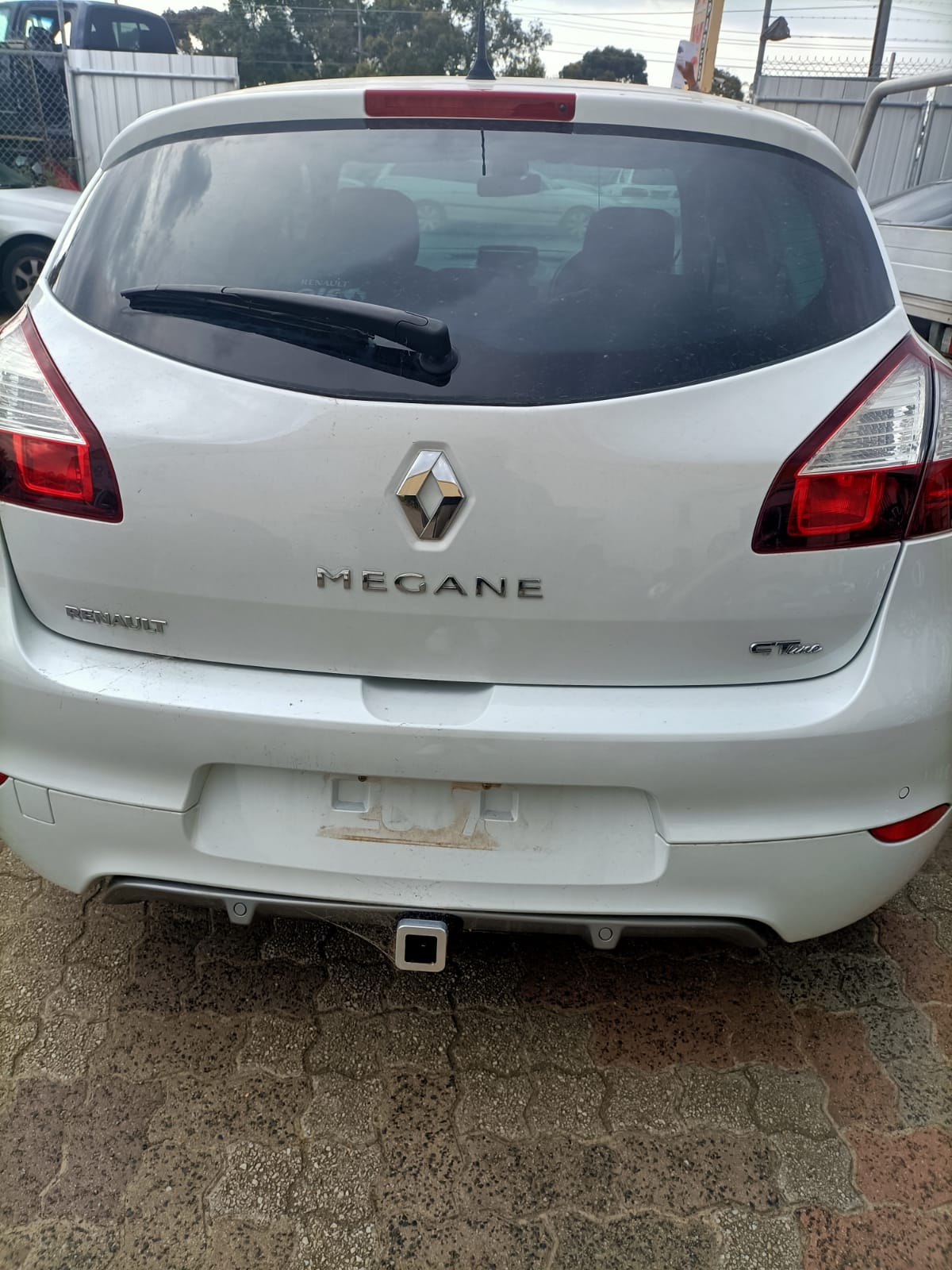 2016 RENAULT MEGANE HEAD UNIT, KNOB ON CENTRE, X32/X95, 07/14-05/16 281157698R RADIO CD DVD SAT TV