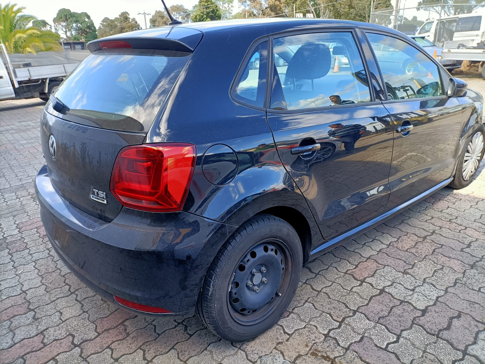 2015 VOLKSWAGEN POLO LEFT REAR DOOR LOCK, P/N 6R4839015A, 6R, 05/10-09/17 6R4839015A DOOR BOOT GATE LOCK