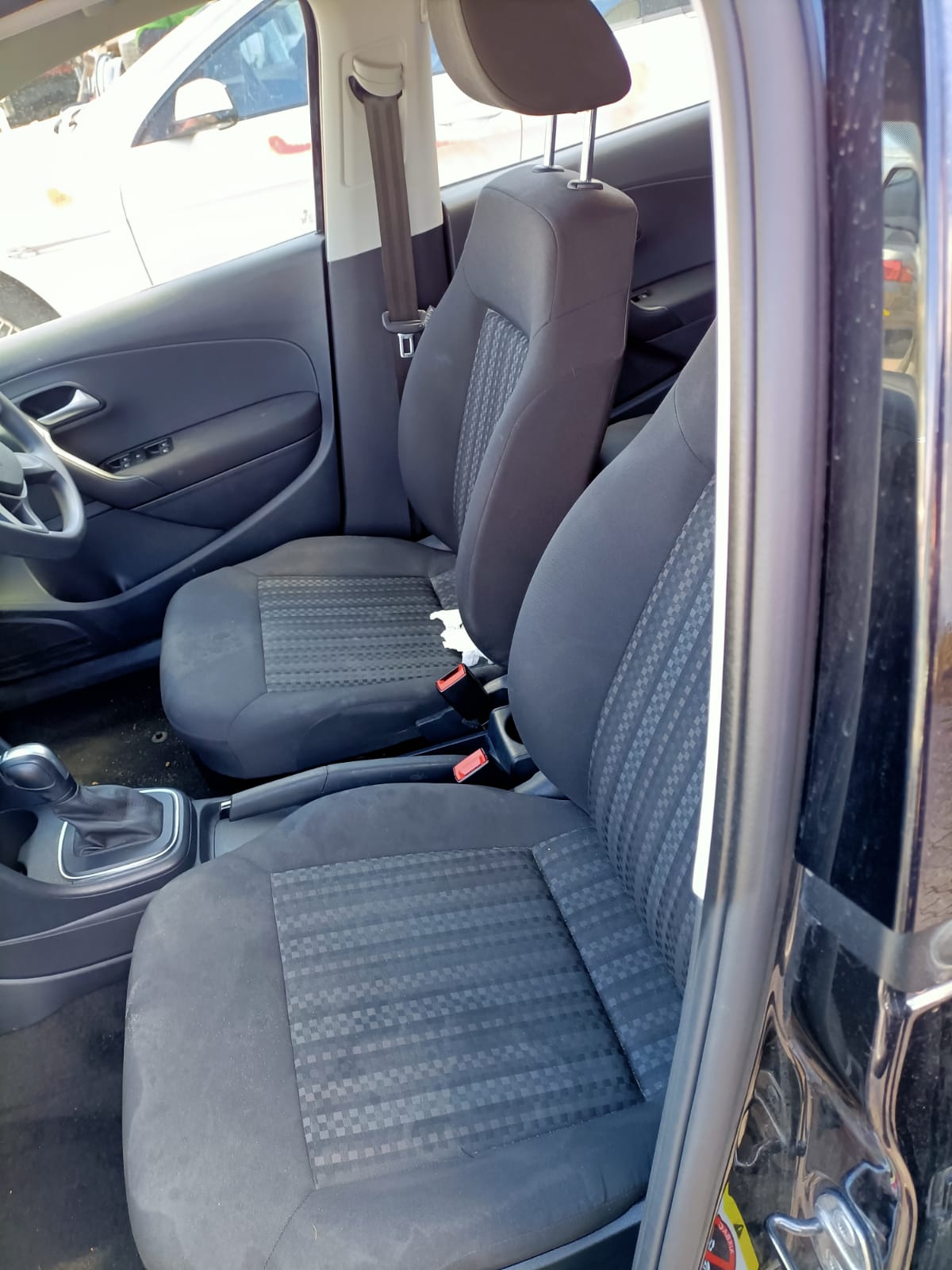 2015 VOLKSWAGEN POLO LEFT FRONT DOOR LOCK, 6R, P/N 5K2837015J, 05/10-09/17 5K2837015J DOOR BOOT GATE LOCK