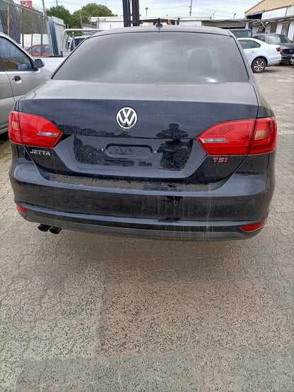 2013 VOLKSWAGEN JETTA 1B, W/ PARK SENSORS TYPE, 02/11-10/14 5C6807417 REAR BUMPER