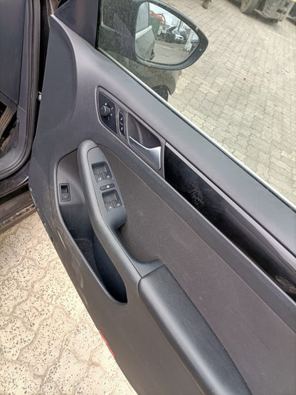 2013 VOLKSWAGEN JETTA LEFT FRONT DOOR LOCK, P/N 5K2837015D, 1B, 02/11-12/17 5K2837015D DOOR BOOT GATE LOCK