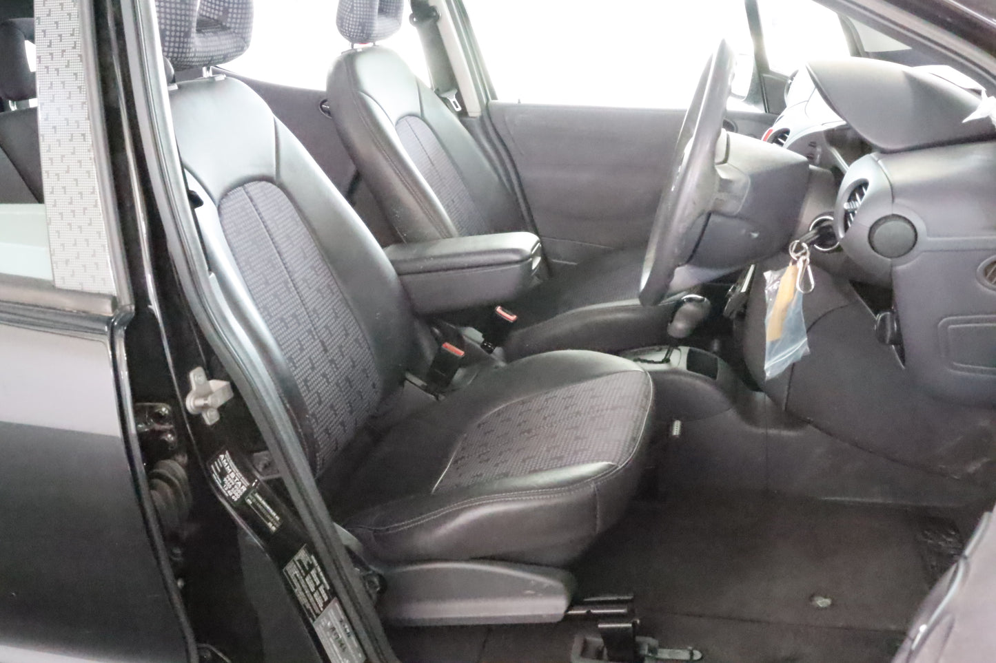 2001 MERCEDES A CLASS W168, SWB TYPE, VIN WDB1680..., 10/98-03/05 A1687302605 RIGHT REAR DOOR SLIDING