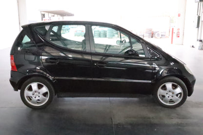 2001 MERCEDES A CLASS W168, CLASSIC, W/O MOULD, 10/98-03/05 A1687201505 LEFT FRONT DOOR