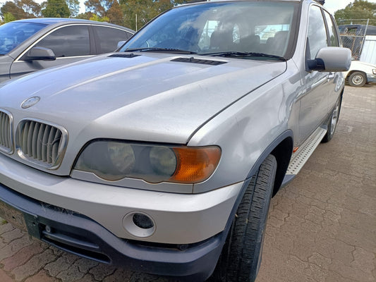 2002 BMW X5 HEAD UNIT, 6 DISC CD STACKER (IN BOOT), E53, 11/00-08/06  RADIO CD DVD SAT TV