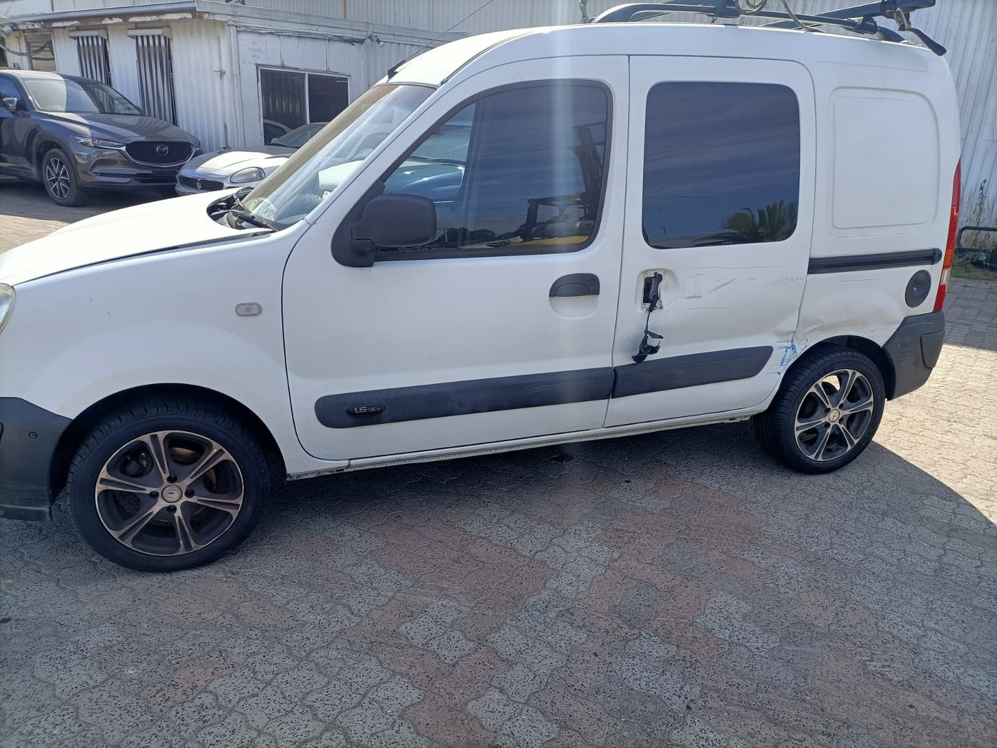 2009 RENAULT KANGOO X76, 08/04-09/10 8200289615 REAR BUMPER