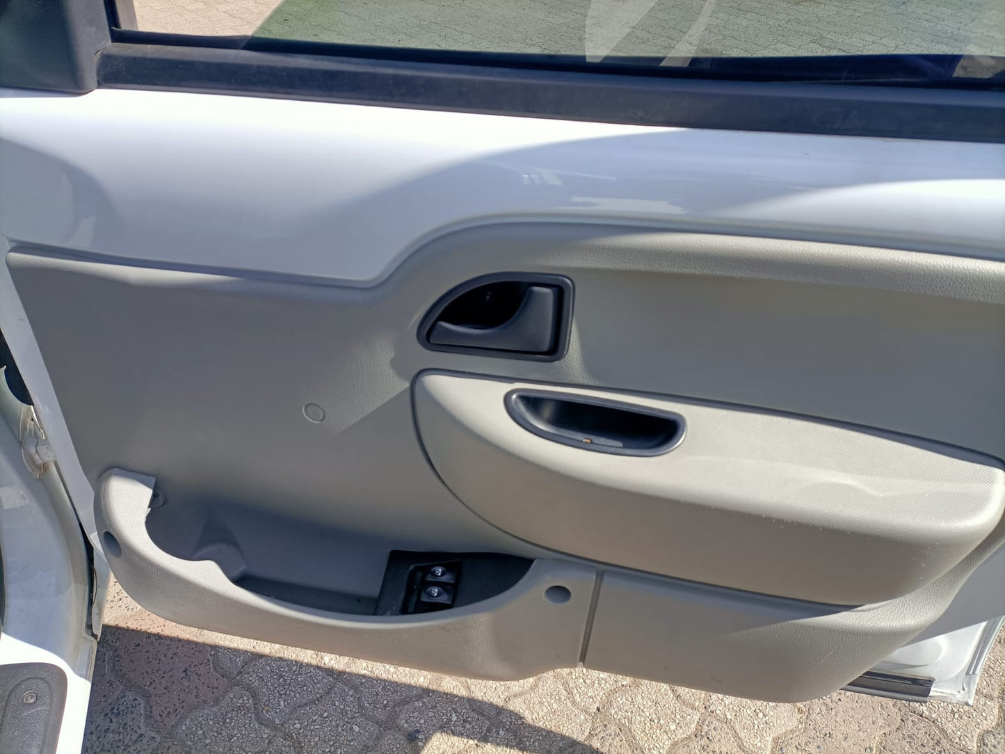 2009 RENAULT KANGOO X76, 08/04-09/10 8200289615 REAR BUMPER