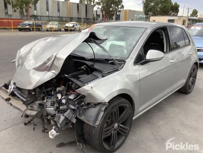 2016 VOLKSWAGEN GOLF GEN 7, HATCH, STANDARD, TRENDLINE/COMFORTLINE, NON LED TYPE, NON TINTED TYPE, 03/13-03/17 5G0945096M RIGHT TAILLIGHT