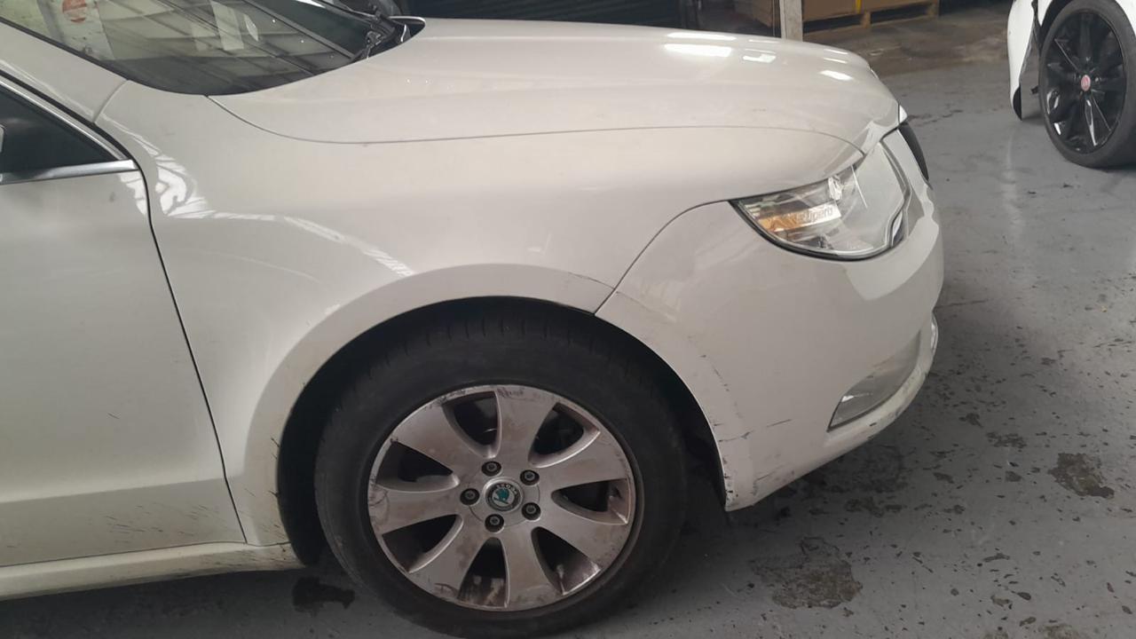 2011 SKODA SUPERB 3T, TINTED TYPE, 03/09-12/15 3T0845201 B LEFT FRONT DOOR WINDOW