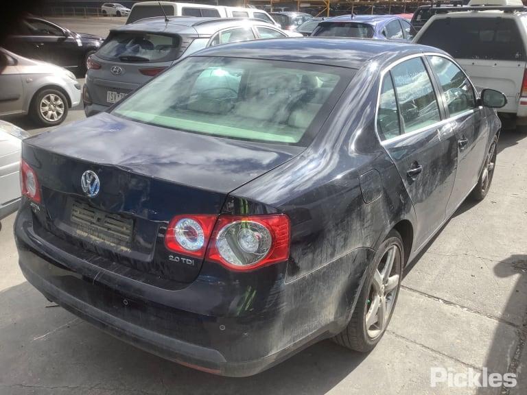 2010 VOLKSWAGEN JETTA 1KM, 02/06-07/11 1K5833106E RIGHT REAR DOOR