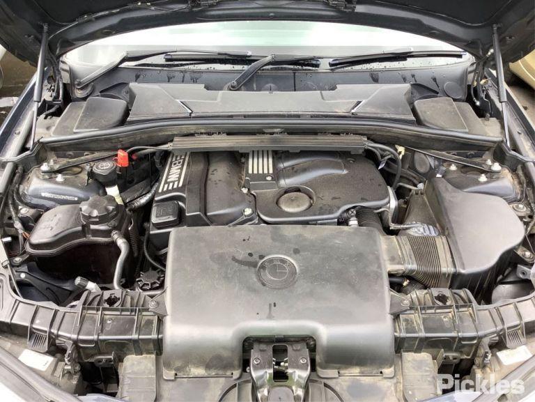 2006 BMW 1 SERIES FRONT, W/ SUNROOF BUTTONS TYPE, E87, HATCH, 10/04-09/11 61319225523 COURTESY LIGHT