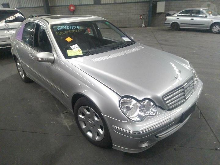 2005 MERCEDES C CLASS FRONT, W203, 10/00-01/07 A2038204601 COURTESY LIGHT