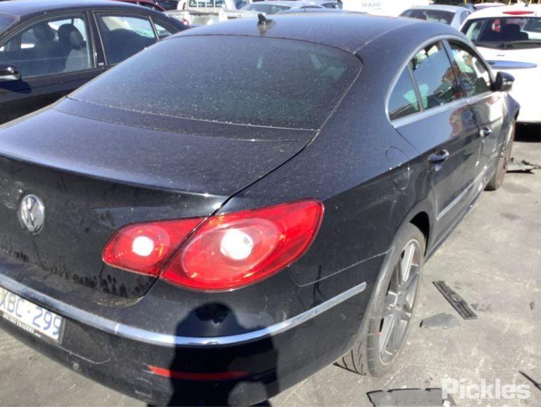 2010 VOLKSWAGEN PASSAT LEFT FRONT DOOR LOCK, 3CC, SEDAN, NON KEYLESS TYPE, 01/09-06/12 5N2837015C DOOR BOOT GATE LOCK