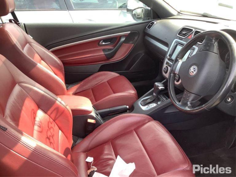 2008 VOLKSWAGEN EOS LEFT FRONT DOOR LOCK, 1F, 02/07-12/14 1P2837015 DOOR BOOT GATE LOCK