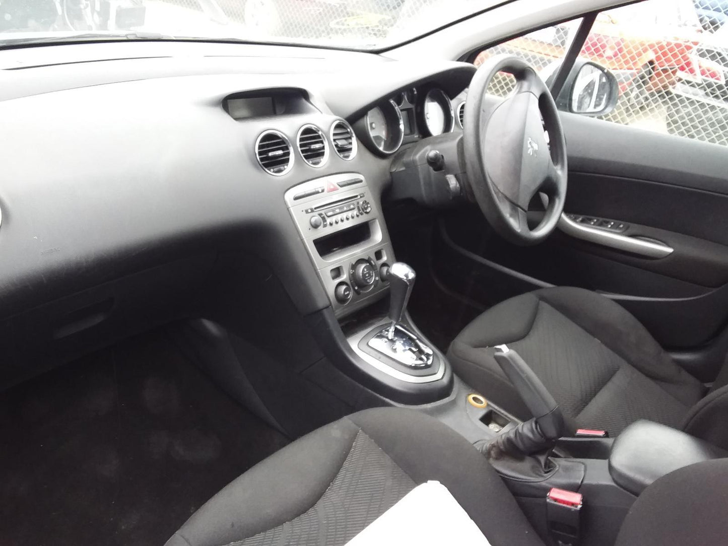 2009 PEUGEOT 308 LH FRONT, ASSY (BELT AND STALK), HATCH/WAGON, T7, 09/07-12/13 8975K6 SEAT BELT STALK