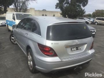 2007 MERCEDES R CLASS W251, 04/06-10/10  A2517200105 LEFT FRONT DOOR