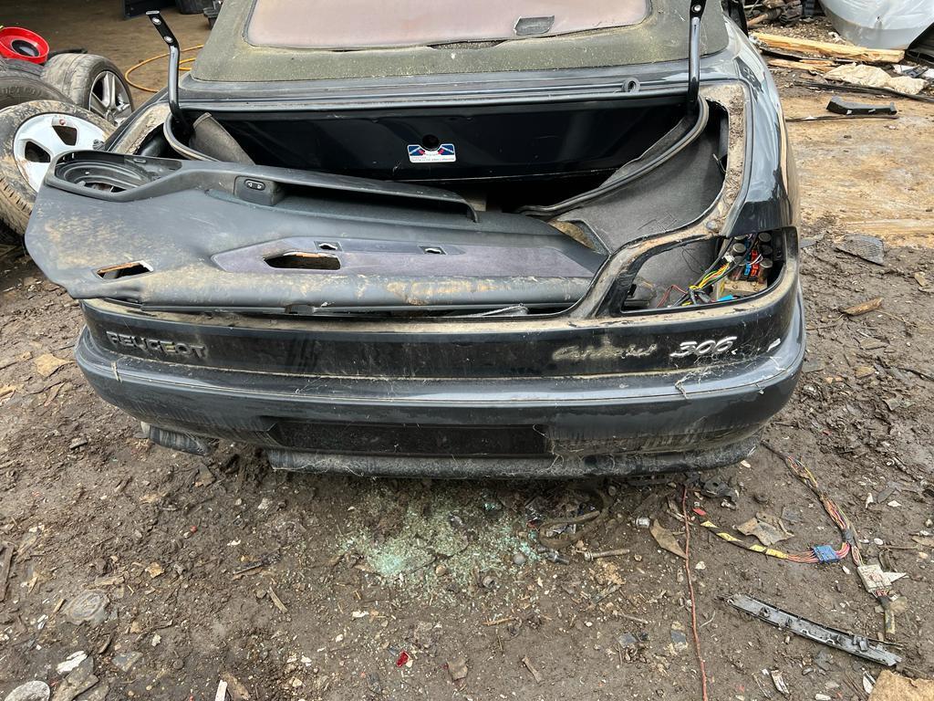 1994 PEUGEOT 306 N3, DUAL REFLECTOR TYPE, 04/94-07/97 6204F8 LEFT HEADLAMP