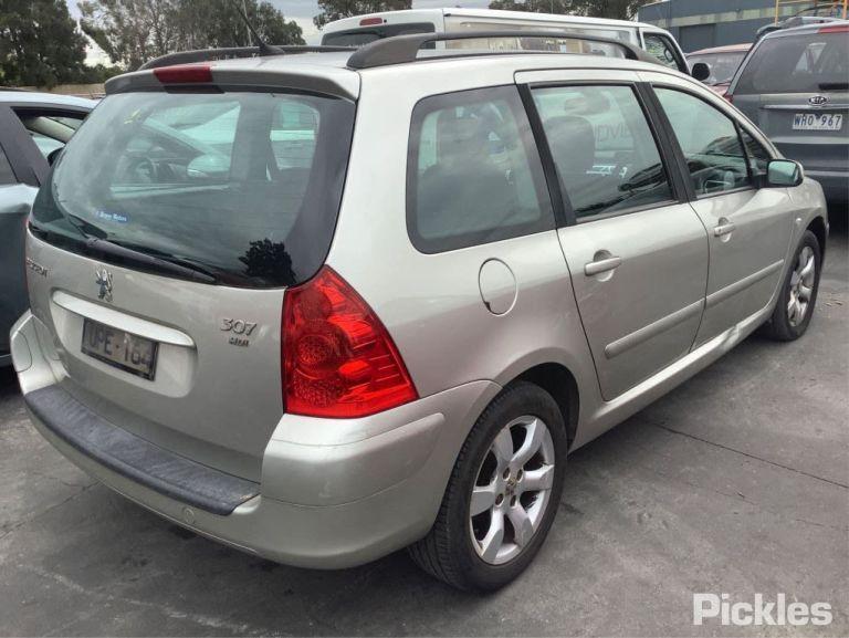 2007 PEUGEOT 307 LH FRONT, SEAT BELT ONLY (NO STALK), WAGON, T6, 10/05-12/08 8974TR SEAT BELT STALK