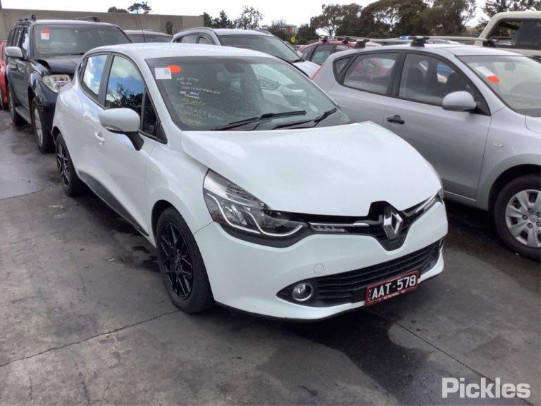2014 RENAULT CLIO TAILGATE LAMP (LH SIDE), X98, NON LED TYPE, 09/13-10/19 265502631R REAR GARNISH