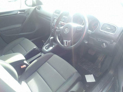 2012 VOLKSWAGEN GOLF KNEE, GEN 6, 12/08- 5K2880841D RIGHT AIRBAG