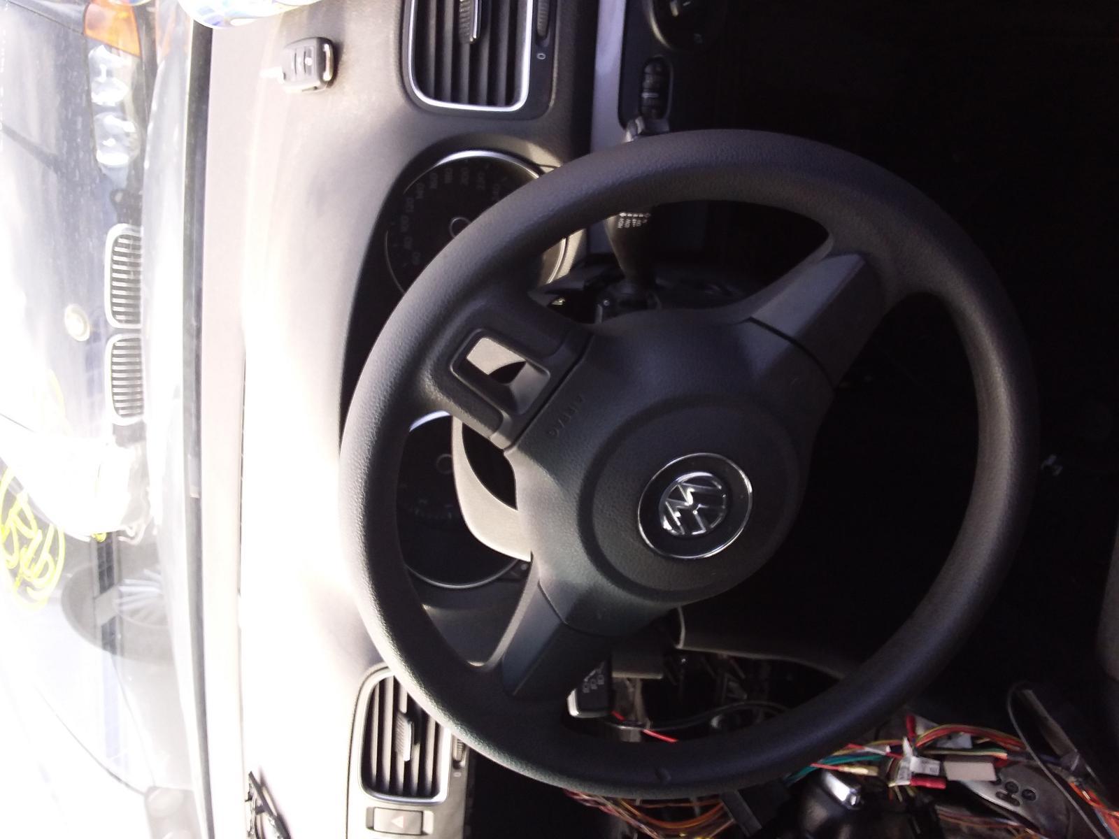 2010 VOLKSWAGEN GOLF LEFT FRONT DOOR LOCK, GEN 6, HATCH/CABRIO, P/N 5K2837015B, 10/08-01/16 5K2837015B DOOR BOOT GATE LOCK