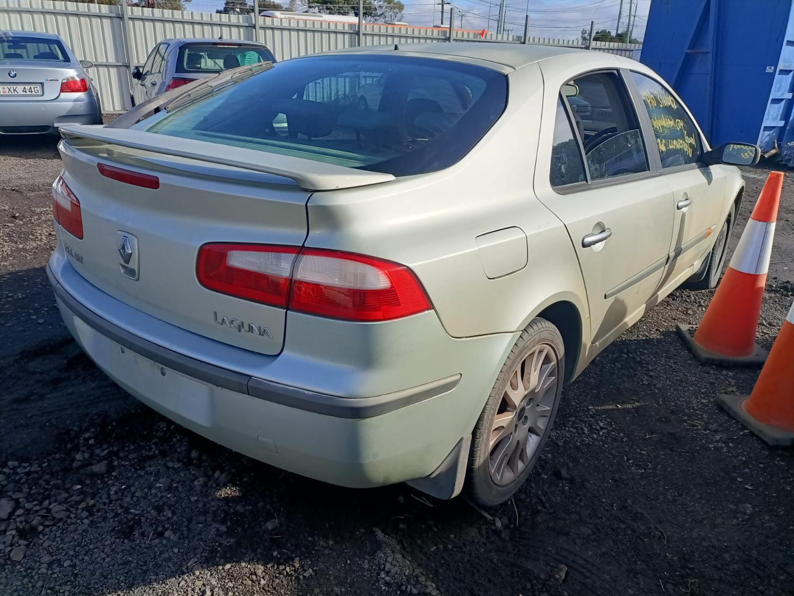 2003 RENAULT LAGUNA S2, 04/02-09/06 7701472442 LEFT GUARD