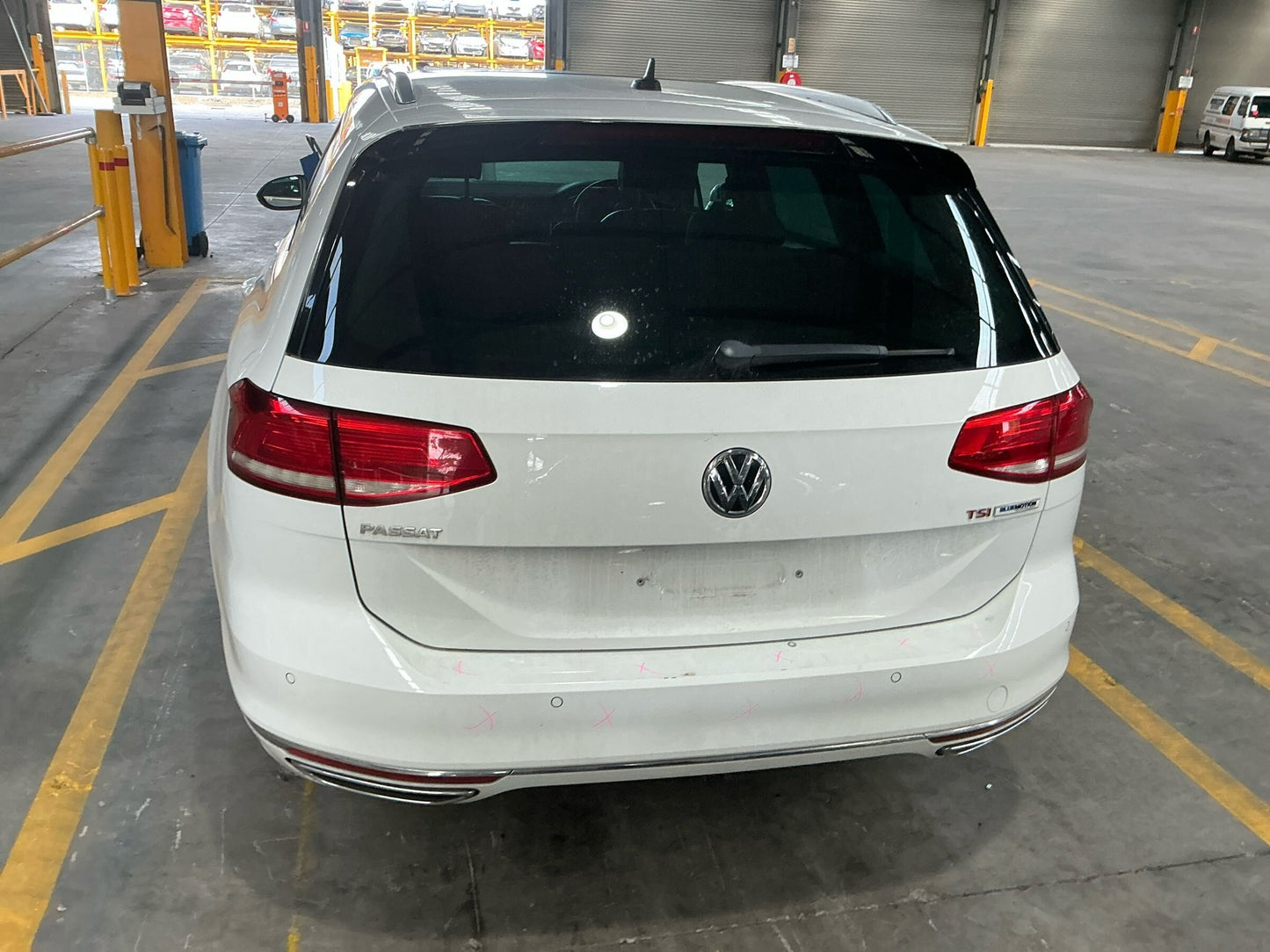 Wrecking 2016 VOLKSWAGEN PASSAT for Used Parts VG1614