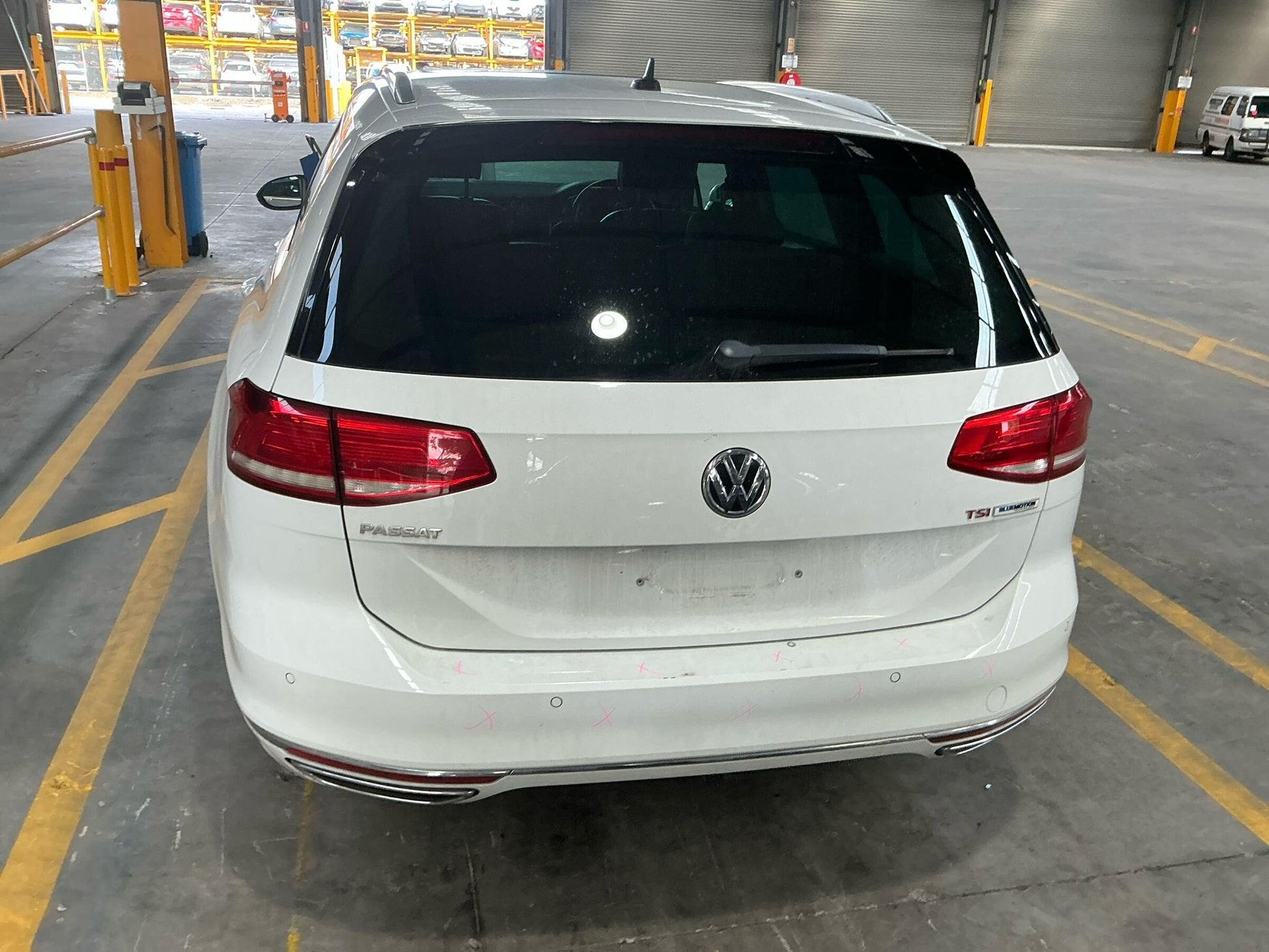 Wrecking 2016 VOLKSWAGEN PASSAT for Used Parts VG1614