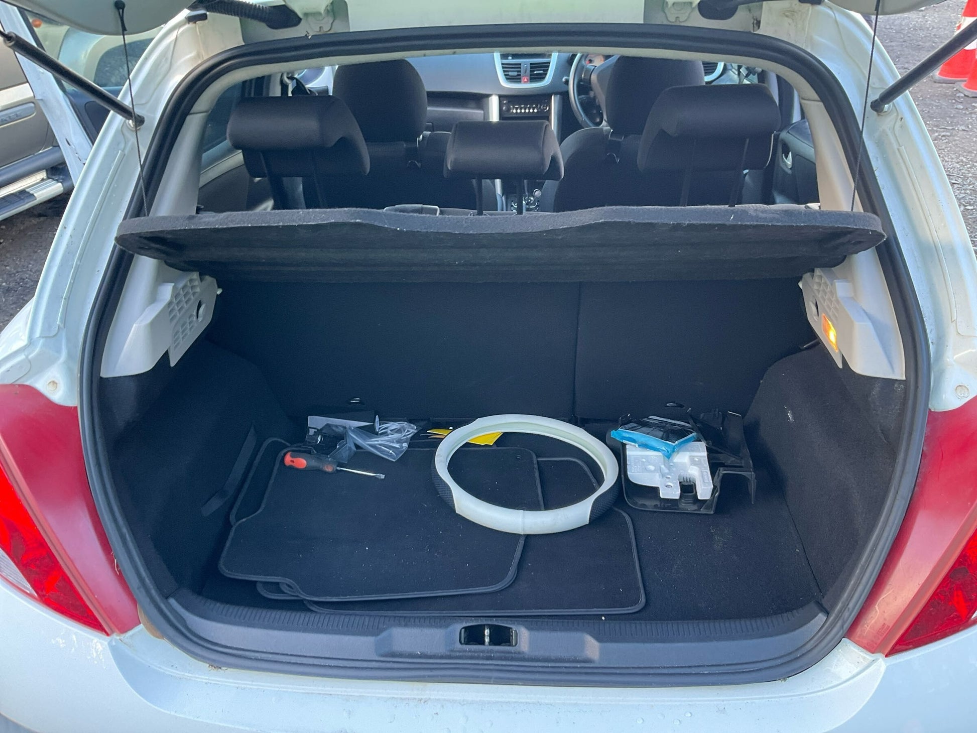 2012 PEUGEOT 207 RH REAR, SEAT BELT ONLY, HATCH, A7, 03/07-12/12 8975XK SEAT BELT STALK