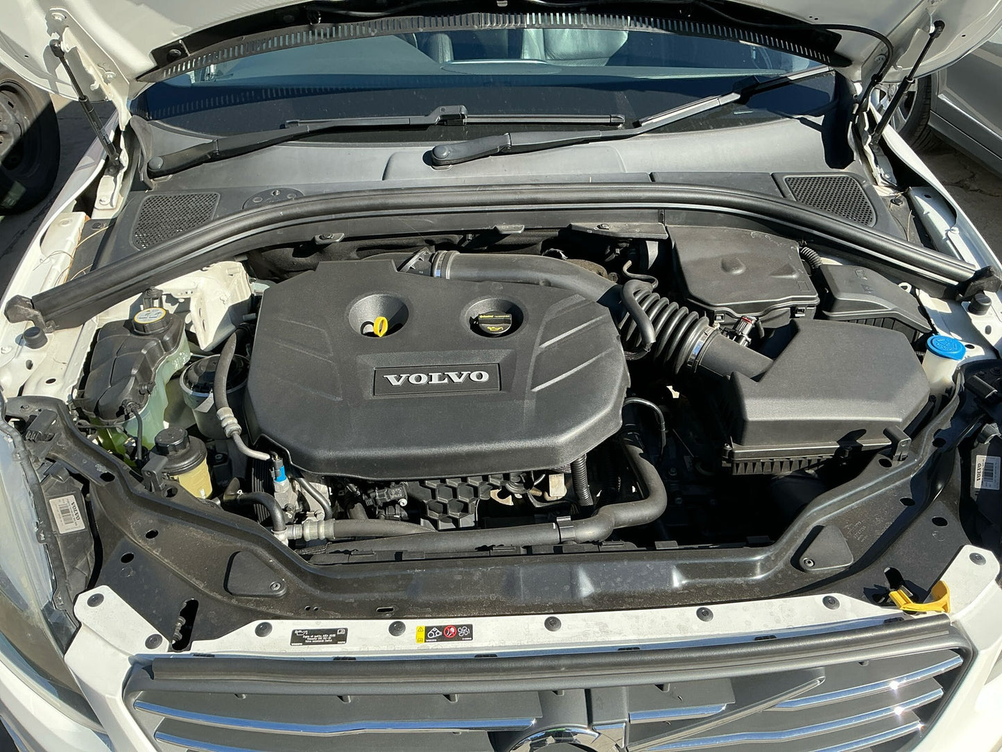 Wrecking 2014 VOLVO XC60 for Used Parts VO1633