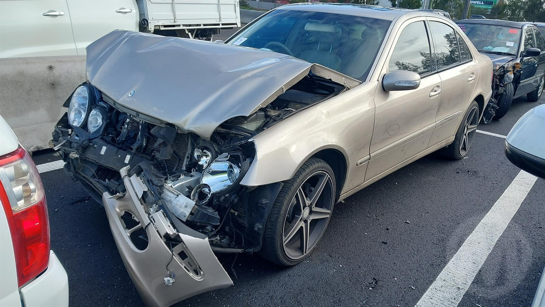 Wrecking 2003 MERCEDES E CLASS for Used Parts MB16312